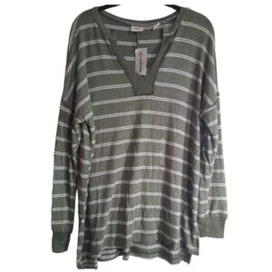 Daytrip Top Women's Pullover Sz L Soft Olive Green Ivory Stripes V Neck